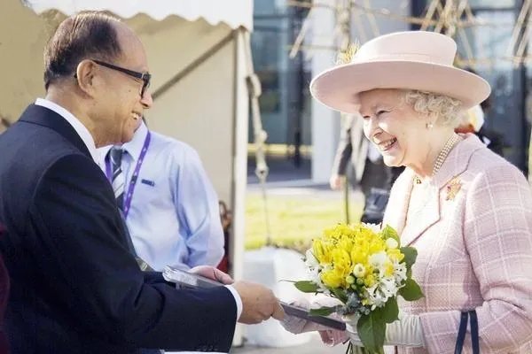 英国民众示威抗议,一旦无协议脱欧,英国民众生活有何改变?