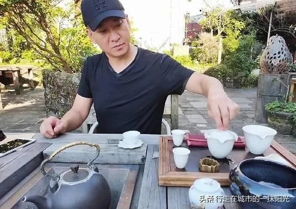 周杰“被封杀”的幕后真相是强吻林心如吗?还是另有原因?