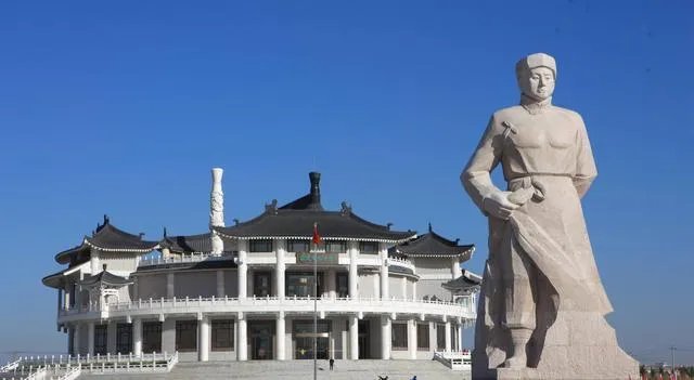 天津欢乐谷和北京欢乐谷哪个好玩?