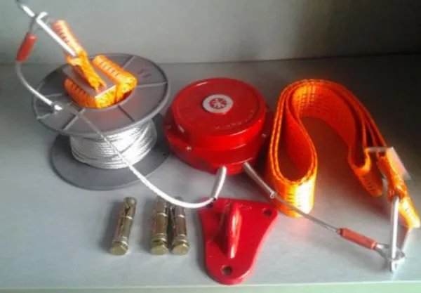 逃生缓降器可承受两个人同时降落吗？