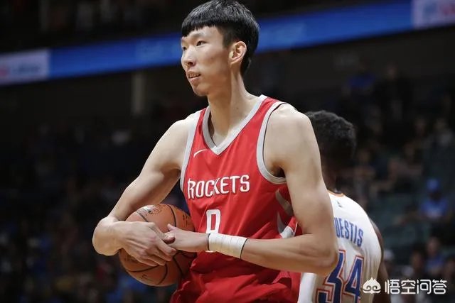 季后赛马上开打,此时火箭召回周琦,难道周琦是火箭争冠的秘密武器吗?