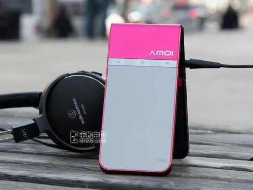 双卡双待音乐机 镜面翻盖夏新S532评测