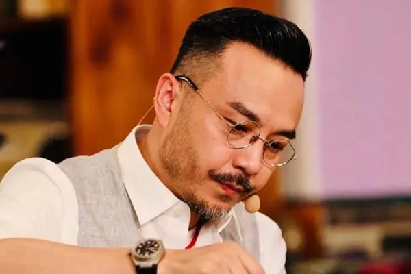 爱钱进三任代言人,为何出事只有汪涵一人站了出来?