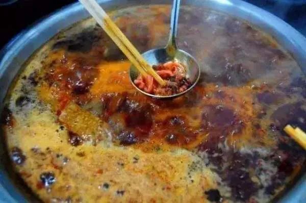 小龙坎一门店竟使用地沟油,地沟油会对人体造成什么伤害?