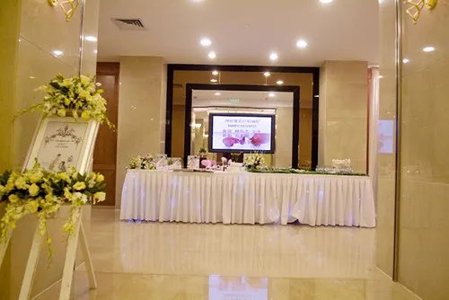 最新婚礼现场布置图片 自己如何布置婚礼现场