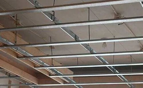 建筑中龙骨和次龙骨是什么意思?
