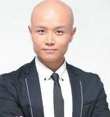 孟非和乐嘉为什么都是光头啊?