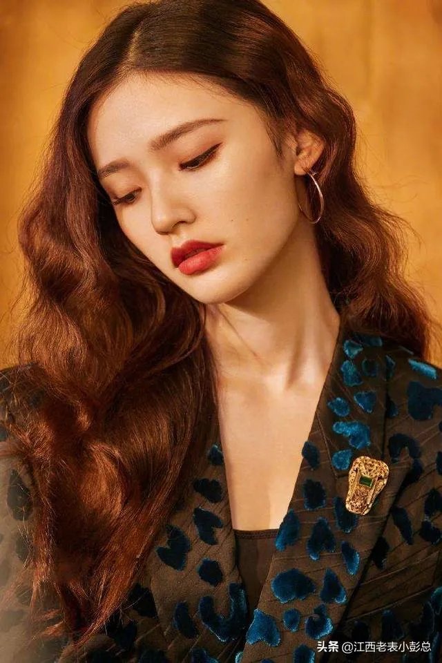 相比来说五官不是最精致的林允,为什么看起来反而更舒服?