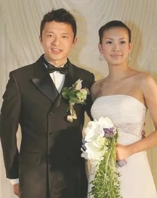 佟晨洁回应车震事件 揭秘佟晨洁与老公离婚原因