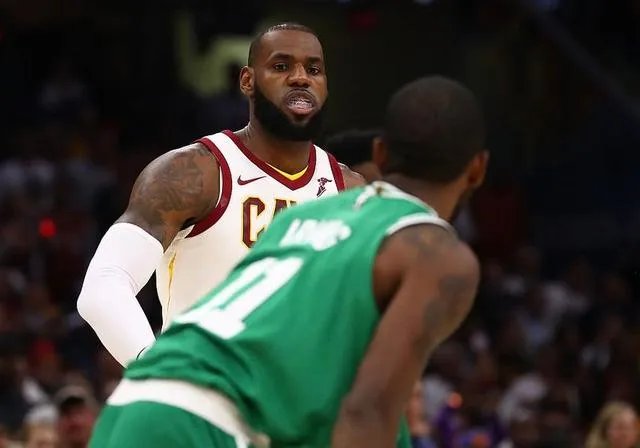 预测NBA2017-2018赛季各大奖项,詹姆斯还能雄起吗?