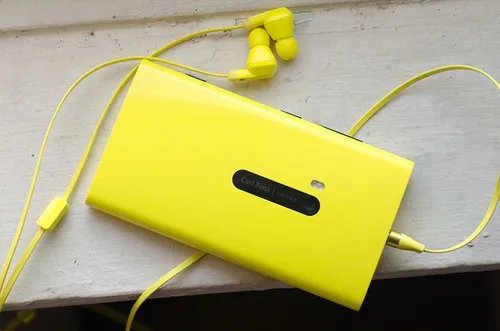 诺基亚的最新力作 诺基亚920报价699元