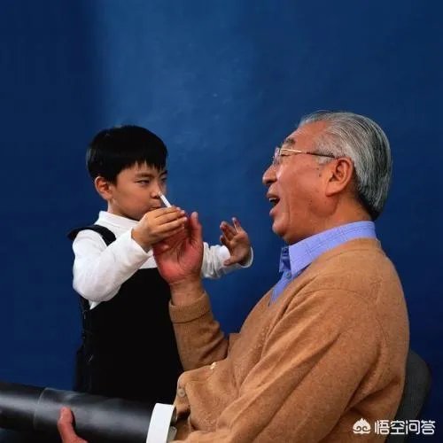 孩子的爷爷奶奶、外公外婆应该在育儿过程中起到哪些积极作用?