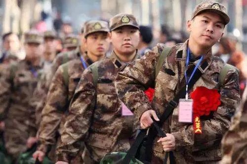 浙江两名高校学生拒服兵役被处罚，这是谁的问题？