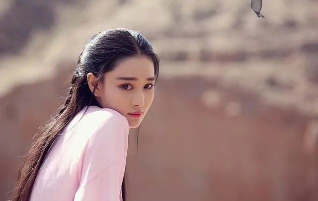 最近《思美人》热播,张馨予的众多黑料再次被大家深扒,那么大家怎么看待梁田的演技?