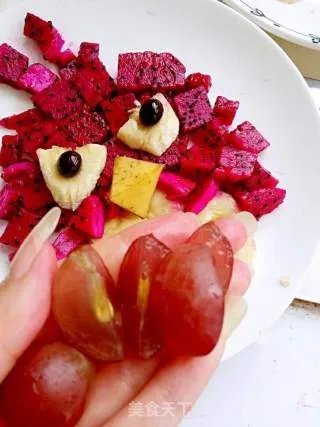 愤怒的小鸟水果拼盘