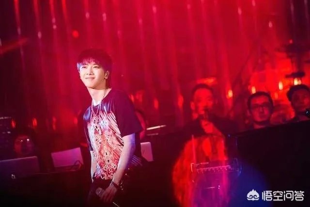 怎样评价华晨宇唱的《假行僧》怎么样?
