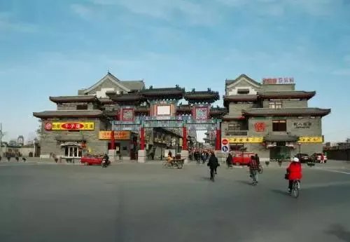 天津欢乐谷和北京欢乐谷哪个好玩?