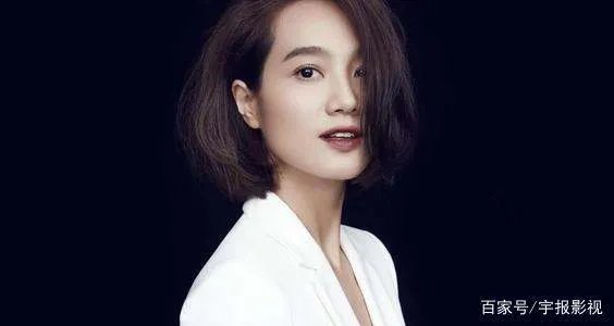朱丹产后现身机场腰身粗壮,脸大到口罩遮不住身上大衣皱皱巴巴,你怎么看?