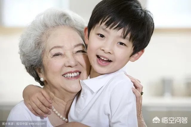 孩子的爷爷奶奶、外公外婆应该在育儿过程中起到哪些积极作用?