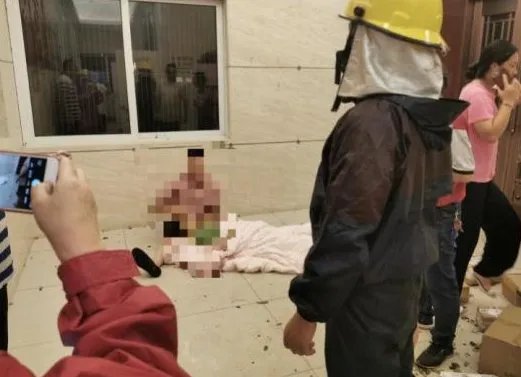 台州老人台风天关窗时坠亡,窗户为什么这么不结实?