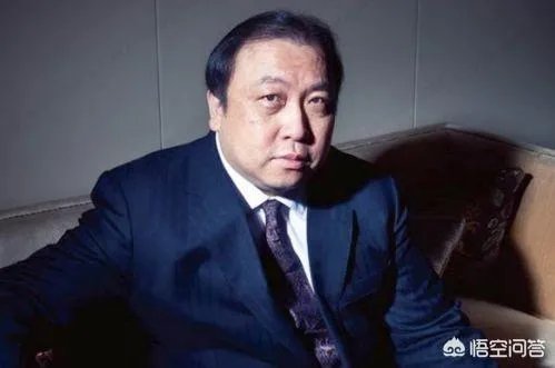 如何评价王晶被博主斥责“没资格离场”爆粗口回应?