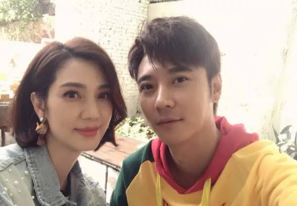 结婚12年,老妻少夫波折多,50岁的香港女星洪欣现状如何?