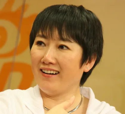 因拒绝生孩子被王刚抛弃的成方圆,后来是怎样报复的?