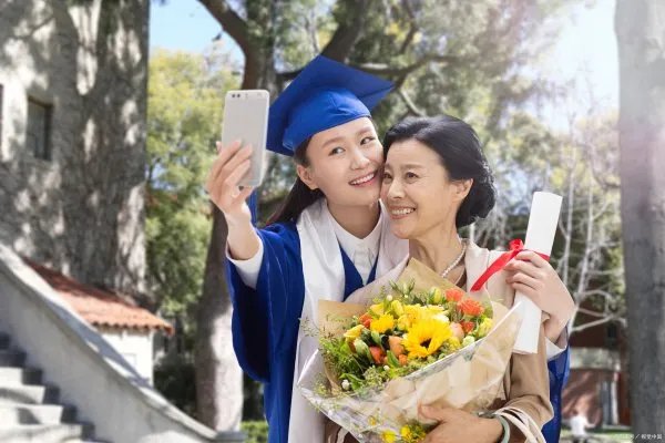 到泰国留学需要多少人民币?学费大概多少钱?