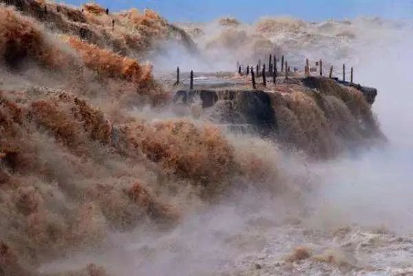 去黄河壶口瀑布游玩,需要注意些什么呢?