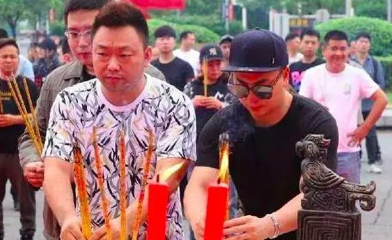 张丹峰新剧角色被释小龙顶替，片方是如何回应此事的？