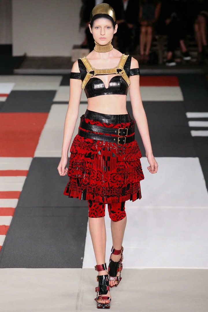 【设计快讯】巴黎时装周直击-2！Alexander McQueen 2014春夏女装