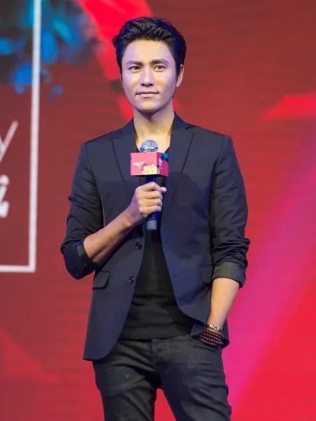 陈坤儿子优优的生母是赵薇还是何琳?