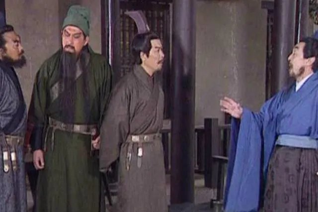 《三国演义》中,水镜先生是怎样的一个人?有人说水镜先生深不可测,是这样吗?
