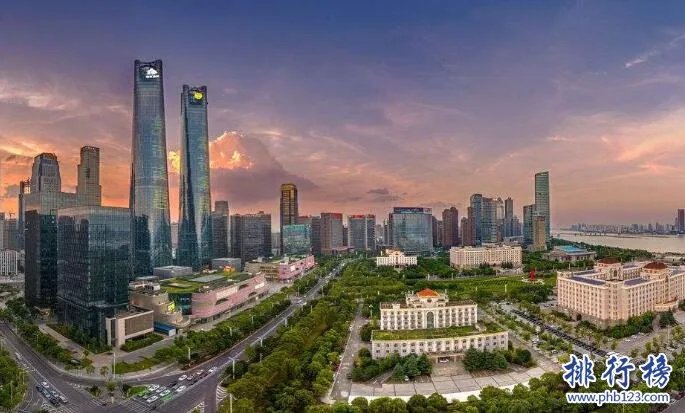 中国十大幸福城市2018:武汉全国第一,被称活力之城