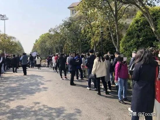 中国一季度GDP同比下降6.8%,现在投资房产会赚吗?