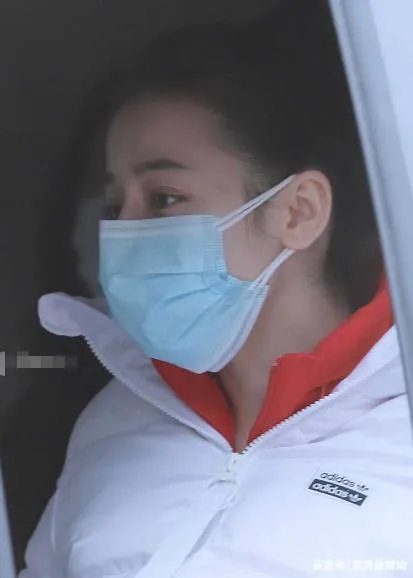 吴磊新剧开机!和大7岁热巴演情侣太违和。你觉得有戏吗?