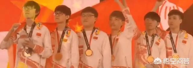 RNG赛后采访中,小虎一句话不小心透露Uzi“退役在即”,网友:猜到了,你怎么看?
