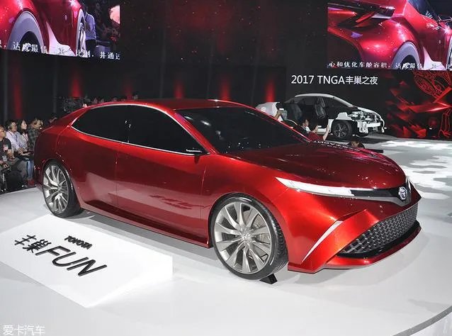 为什么说八代凯美瑞最接近概念车?