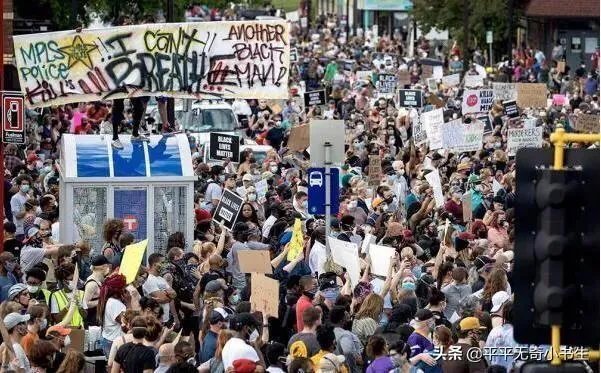 美17州联合起诉特朗普政府,美国中央政府会陷入危机吗?