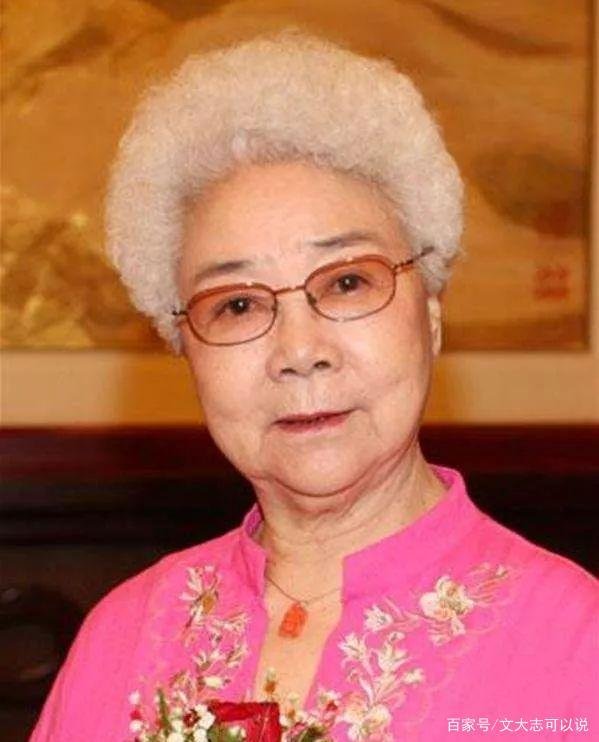 田华:从贫民女到艺术家,一家四口皆患癌去世,今92岁为何仍要挣钱养家?