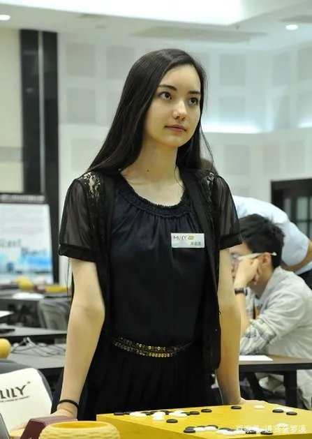 台湾天才围棋仙女黑嘉嘉，为何选择涉足娱乐圈？