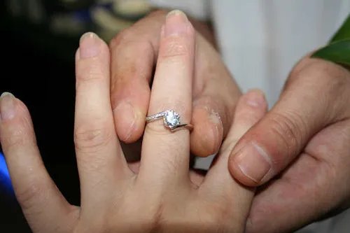 订婚宴流程 订婚宴上有哪些注意事项