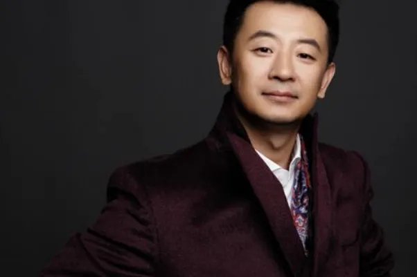 黄海波不承认啃老讨生活,自曝真实家境,军医父亲退休金如何惊呆众人?