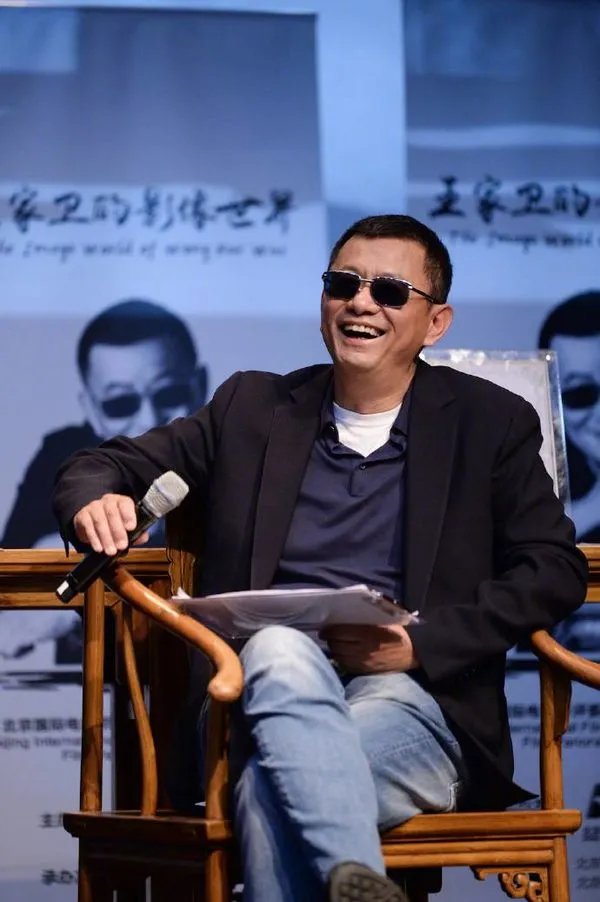 时尚墨镜