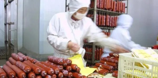 超市搞促销的时候,火腿肠为什么是成捆卖的?