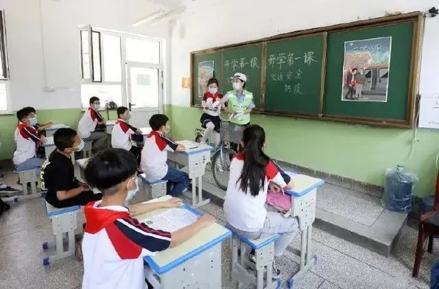 今年7月1日学校能正常放假吗?