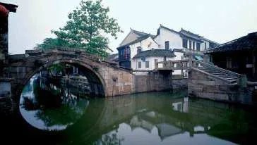 请问上海到周庄怎么坐车最快?以及周庄的景点介绍,谢谢。