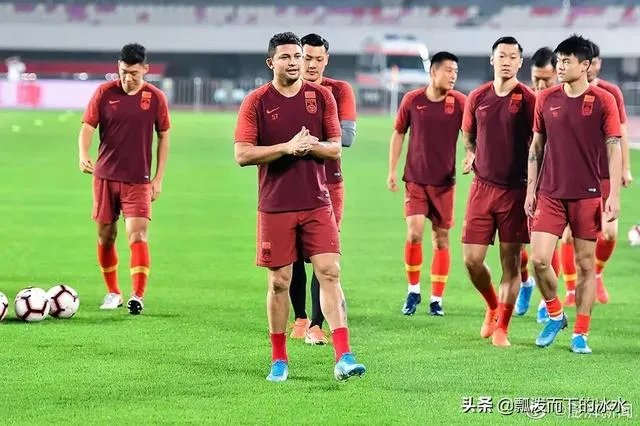今晚中国足球VS关岛能取得19比0的战绩吗?你会为中国队加油助威吗?