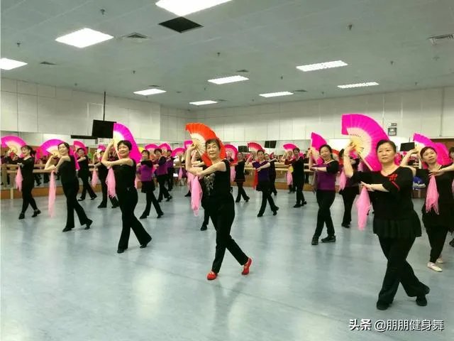 当你老了,你会去跳广场舞吗,为什么?