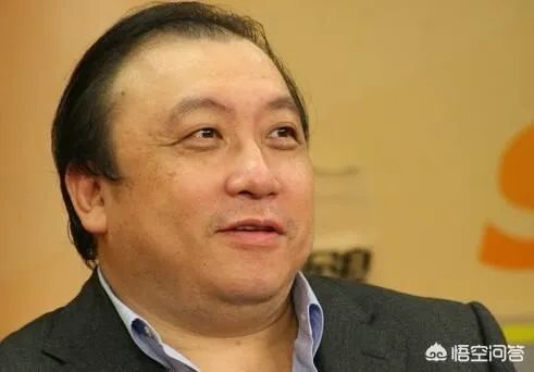如何评价王晶被博主斥责“没资格离场”爆粗口回应?